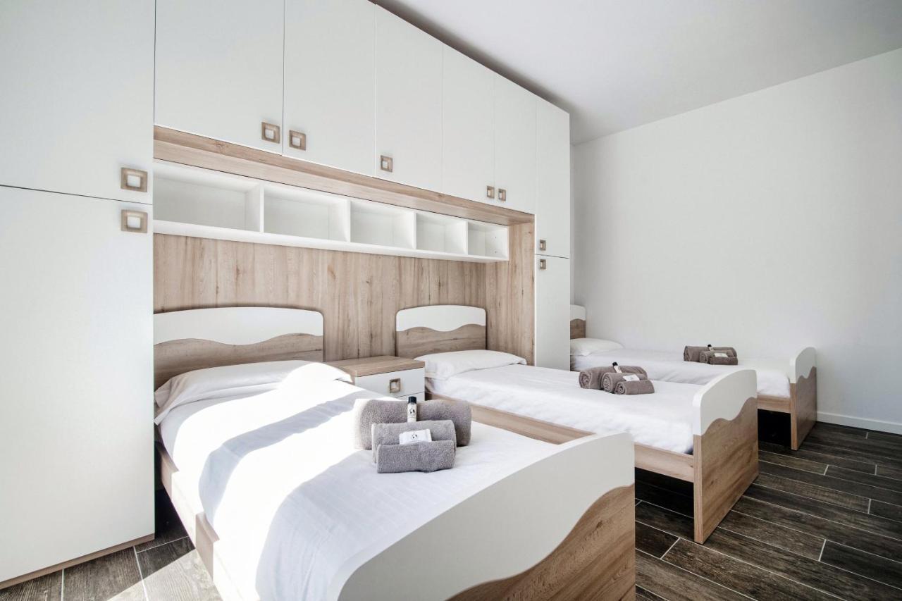 Silvia Lenno House - The House Of Travelers Apartman Kültér fotó