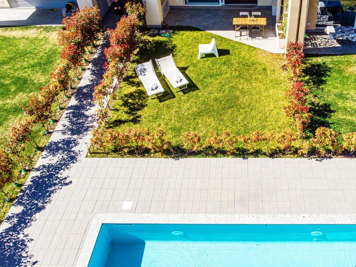 Silvia Lenno House - The House Of Travelers Apartman Kültér fotó